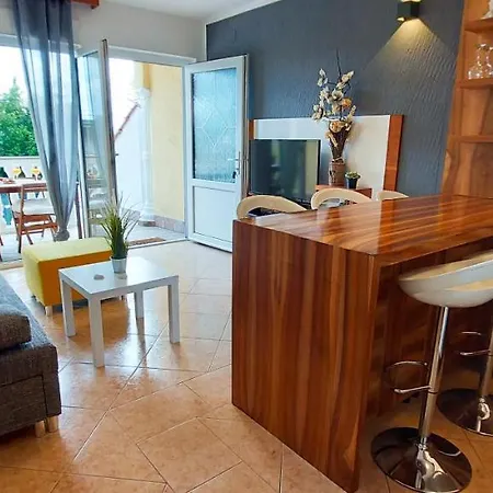 Apartment Blue Paradise