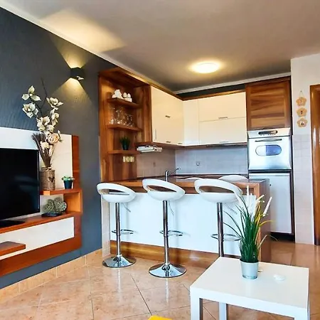 Blue Paradise Apartment